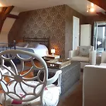 Maison d'hôtes Château La Mothaye *