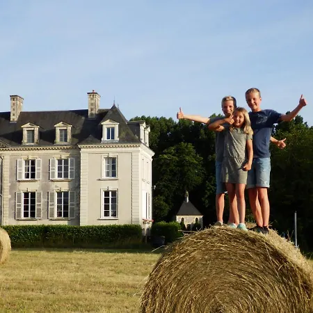 Chateau La Mothaye - Self Catering With Pool In The Loire Valley *