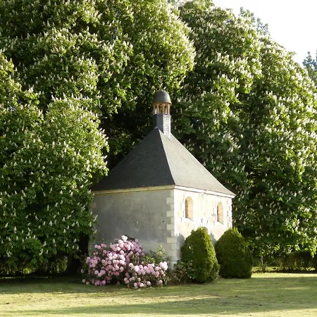 Chateau La Mothaye - Self Catering With Pool In The Loire Valley *