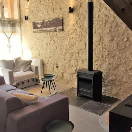 Gasthuis Chateau La Mothaye - Self Catering With Pool In The Loire Valley