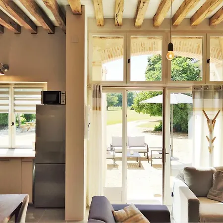 Gasthuis Chateau La Mothaye - Self Catering With Pool In The Loire Valley *