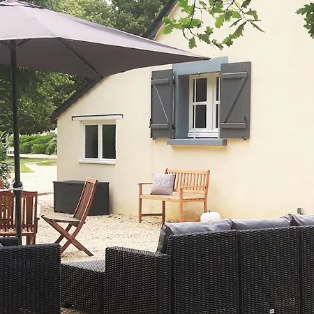 Гостевой дом Chateau La Mothaye - Self Catering With Pool In The Loire Valley Les Bois-d'Anjou