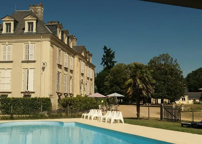 Chateau La Mothaye - Self Catering With Pool In The Loire Valley 招待所