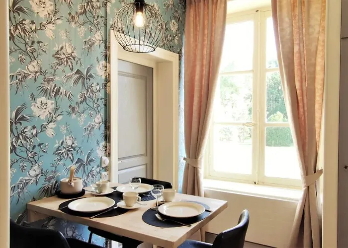 Chateau La Mothaye - Self Catering With Pool In The Loire Valley 招待所